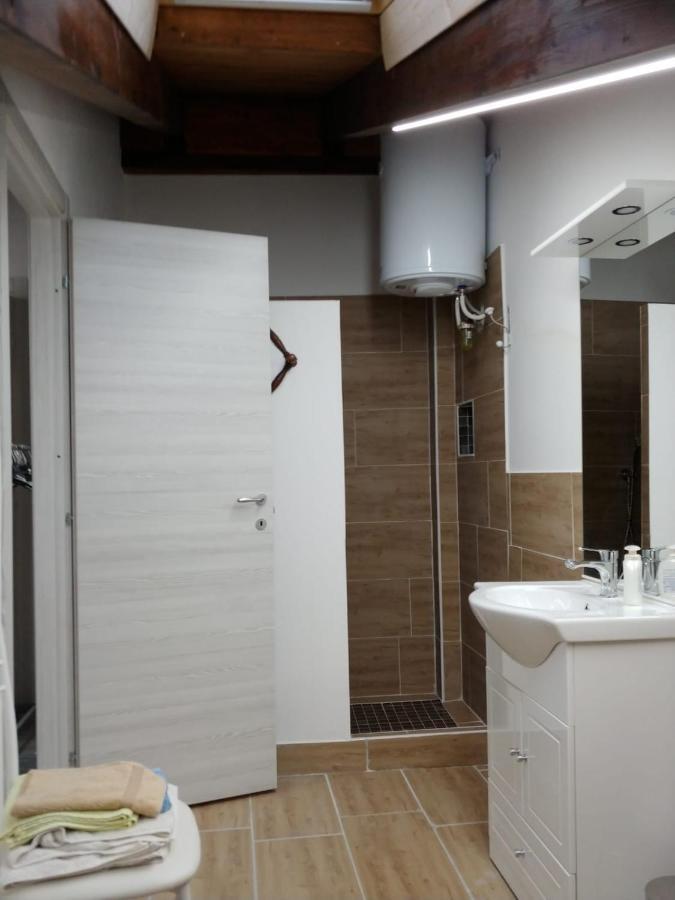 Camera Con Bagno Mirjana Cislago Exteriér fotografie