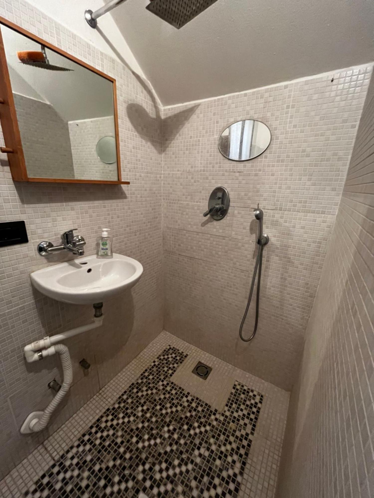 Camera Con Bagno Mirjana Cislago Exteriér fotografie