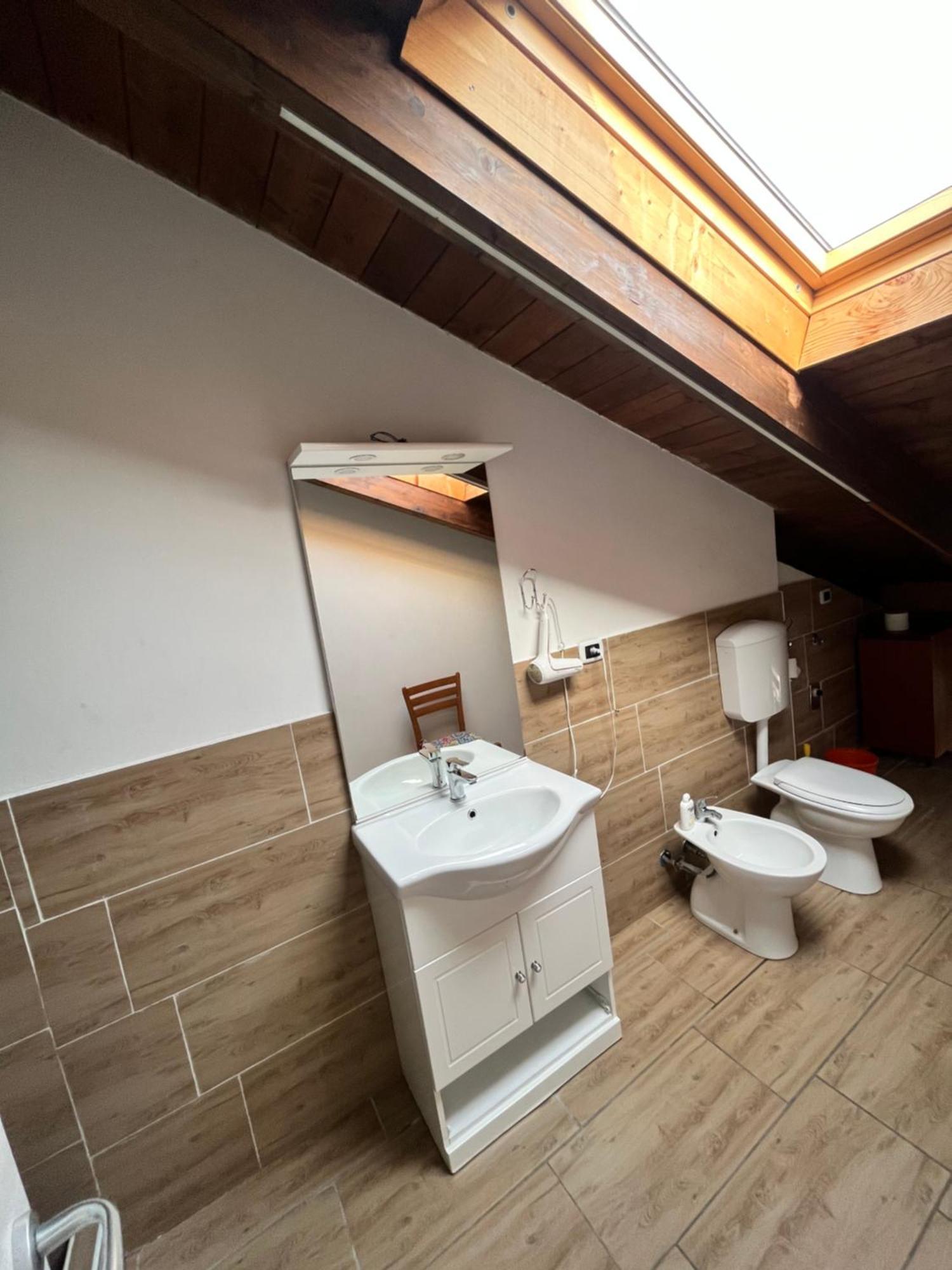 Camera Con Bagno Mirjana Cislago Exteriér fotografie